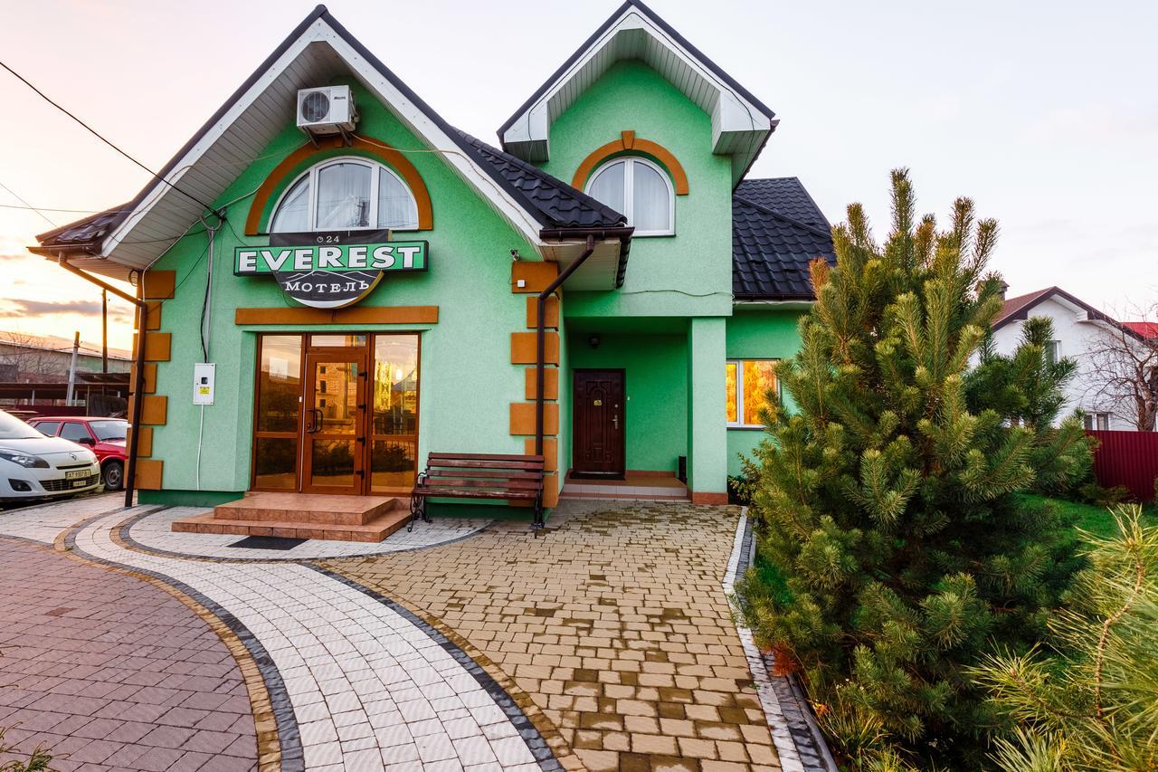 Everest Ивано-Франковск Экстерьер фото